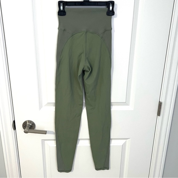 Aerie Offline Goals High Waisted Ribbed 7/8 Legging - Picture 6 of 9